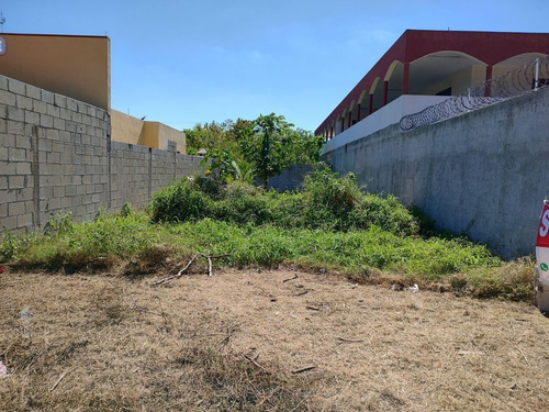 Imagen 5 de 7 de Gran Terreno Cerca De La Playa Con Barda Perimetral