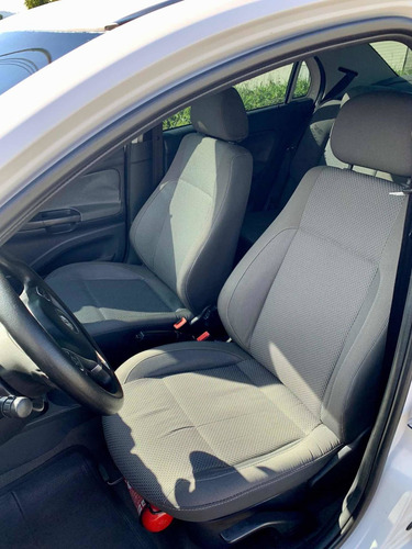 Imagem 14 de 15 de Volkswagen Voyage 1.6 Vht Comfortline Total Flex I-motion 4p