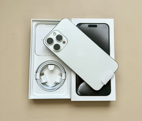 Apple iPhone 15 Pro Max - 256 Gb - White Titanium (spectrum