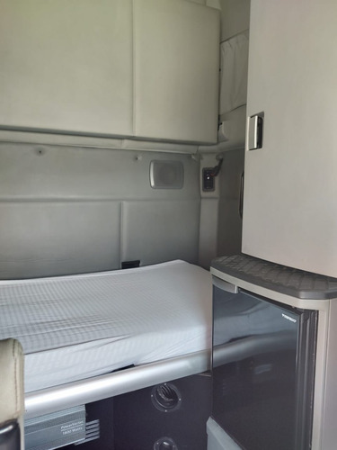 5 Kw T680 Blancos 2016,camiones,cummins