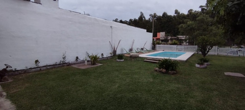 Casa Con Piscina. Alquiler Temporal En Federación. Entre Rios La Amarilla