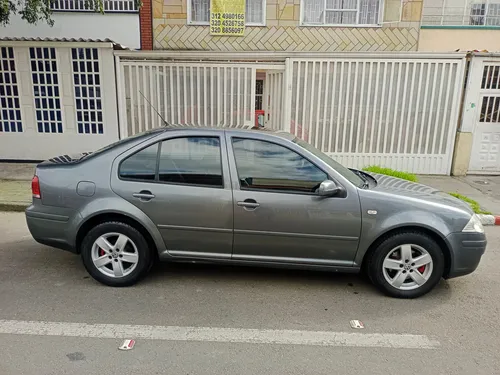 Carro Familiar Versión Top De Gama Enllantado Negociable