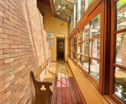 Casa En Venta De 4 Dorm. En Las Condes