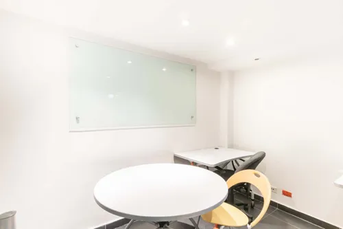 Oficina En Arriendo En Santa Ana Occidental. Cod A22031