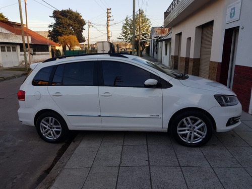 Imagen 2 de 7 de Volkswagen Suran 2016 1.6 Highline Msi 110cv