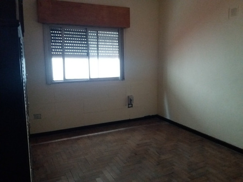 Imagen 10 de 14 de Excelente Dto. T/ Casa 3 Amb. Patio, Jardín, Pileta, Terraza