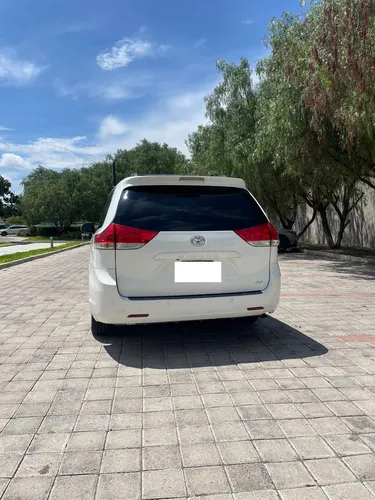 Toyota Sienna Xle Piel At