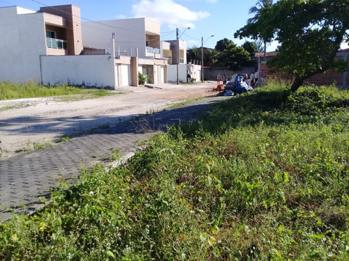 Vendo Um Exselente Terreno Em Um Condominio Fechado, Ótimo Para Residencia