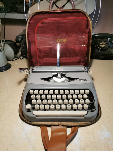 Maquina De Escribir Antigua Royal Royalite Año 1959