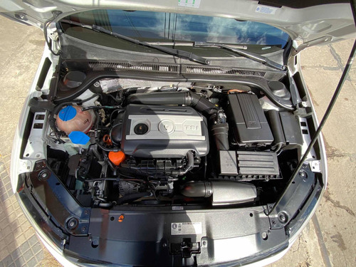Imagen 11 de 11 de Volkswagen Vento 2.0 Sportline Tsi 200cv 2011
