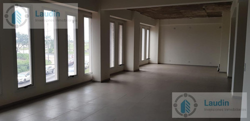 Imagen 4 de 9 de Se Vende Piso Completo Para Oficinas - Posadas