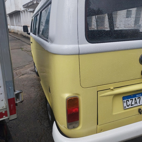 Volkswagen Kombi 1.4 Standard Total Flex 3p