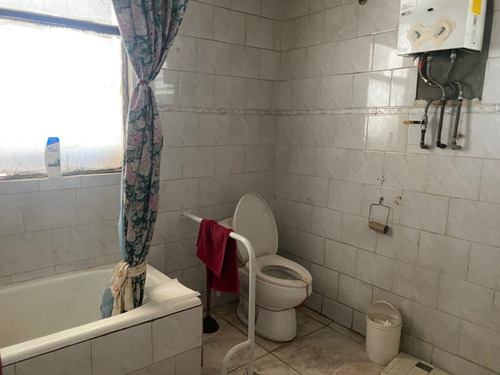 Casa Con Gran Terreno De Dos Dormitorios Y Dos Baños