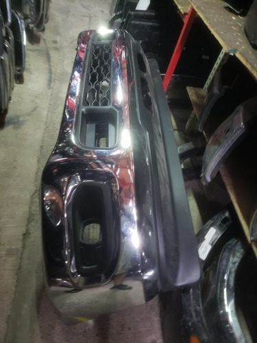 Imagen 2 de 3 de Defensa Ram 4000 Cromada 2019 2020 2021