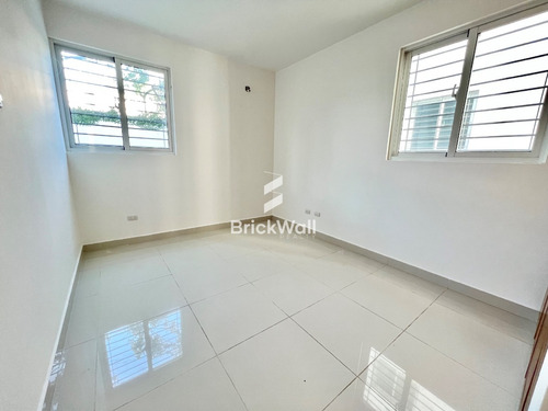Primer Nivel De Alquiler En Villa Maria Santiago