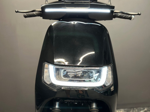 Imagen 3 de 19 de Scooter Sunra R-bot Doble Litio 2023