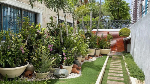 Casa En Los Cacicazgos En Venta, Santo Domingo