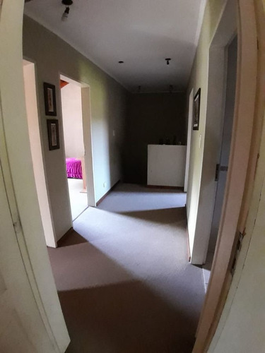 Imagen 10 de 23 de Casa En Venta De 5 Ambientes Con Cochera Y Jardín - Adrogué