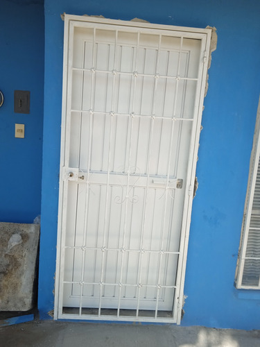 Taller De Herrería Y Fabricación De Bastidores Para Publici
