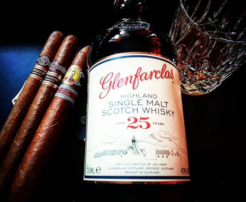 Imagen 7 de 10 de Whisky Glenfarclas 25 Años Single Highland Malt 700ml 43%alc