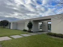 Comprar Venta Casa 6 Dormitorios En Suite En Chacra De 3 Hectareas En El Barrio Privado Villalagos, Balneario Buenos Aires