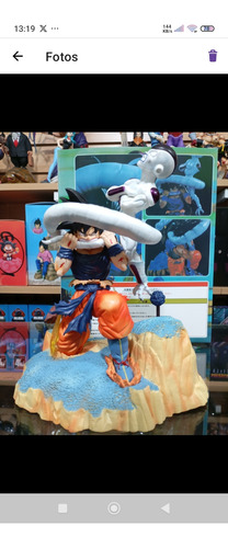 Figura Acción Goku Muerde A Freezer Dragón Ball Z 25cm