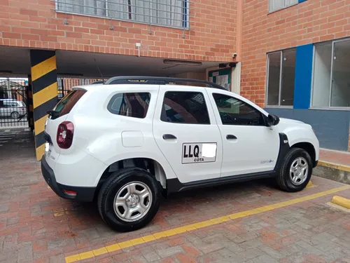 Camioneta Duster 4x2, Modelo 204, Placas Blancas