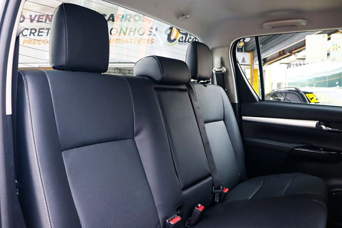 Toyota Hilux 2.8 D-4D TURBO CD SRX PLUS 4X4