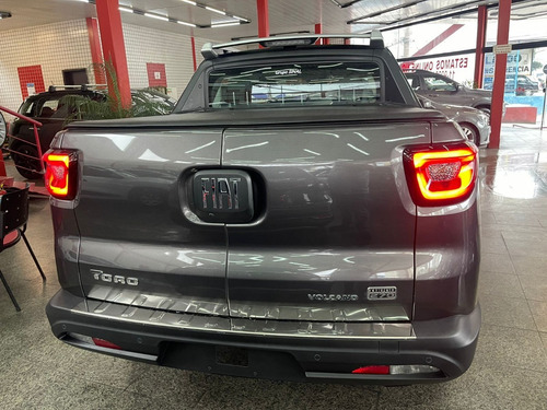 Imagem 15 de 25 de Fiat Toro Volcano Turbo 4x2