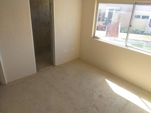 Imagen 3 de 14 de Se Vende Townhouse, Mañongo Cod. 436309 Mzp 04144146049