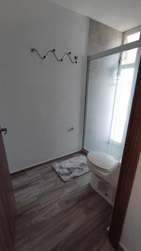 Reestrena Casa Súper Amplia Y Con Excelente Distribución