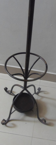 Perchero De Pie Metálico Con Paraguero Gris Oscuro (Usado)