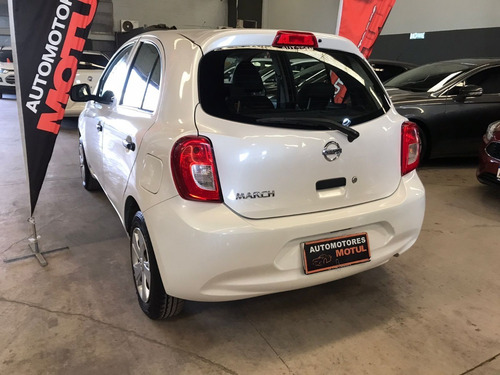 Imagen 4 de 8 de Nissan March Active Pure Drive 1.6 2019