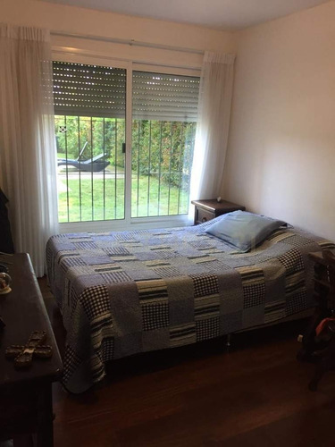 Alquiler Apartamento En Carrasco Tipo Casa, Con Piscina De Uso Exclusivo