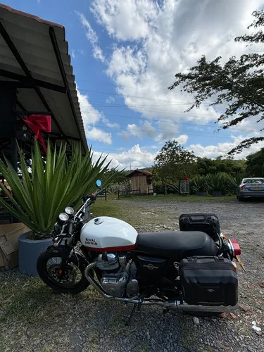 Royal Enfield Interceptor 650 Permuta