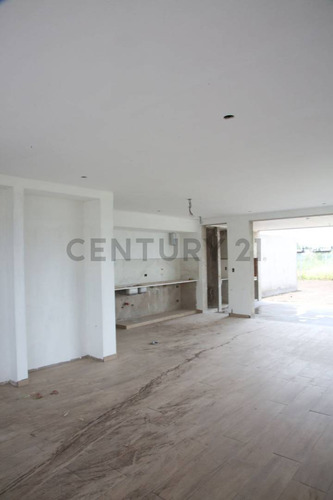 Venta De Casa En El Quimilar, City Bell