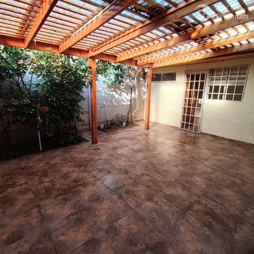 Casa En Venta De 3d 2b Y 1e En Puente Alto