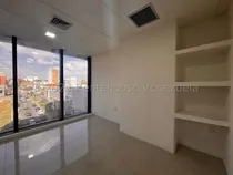 Comprar Gabi Irastorza De Rentahouse Alquila Moderna Oficina En Torre Empresarial Bel Av Lara Barquisimeto Codigo 24-24697, Ubicación Estratégica, Torre Con Acabados De Primera, Piso Medio, Comunicate Conmigo