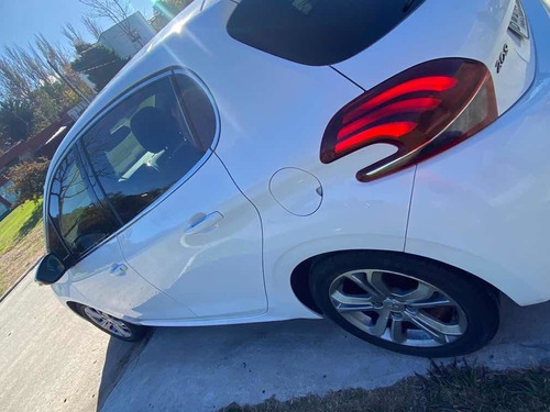 Peugeot 208 1.2t Allure 5p 2017