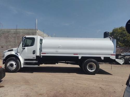 Freightliner M2 Pipa Rabón 2011