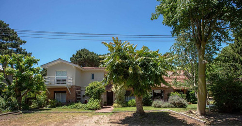 Casa En Venta - 10 Dormitorios 10 Baños - 785mts2 - Pinamar