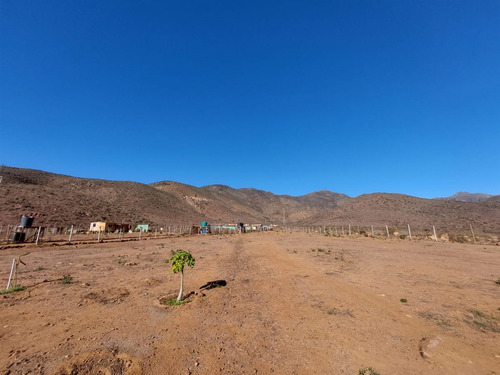 Se Vende Terreno De 5567 Mts2 Con Casa, 3 Dorm. 2 Baños.