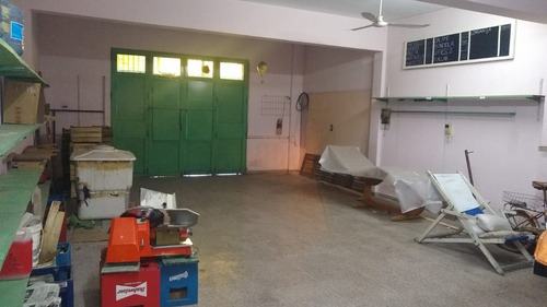 Importante Casa En Venta Con Local Comercial