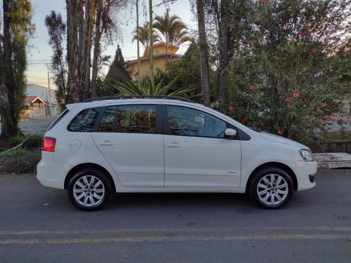 Imagem 2 de 8 de Volkswagen Spacefox 2013 1.6 Trend Total Flex I-motion 5p