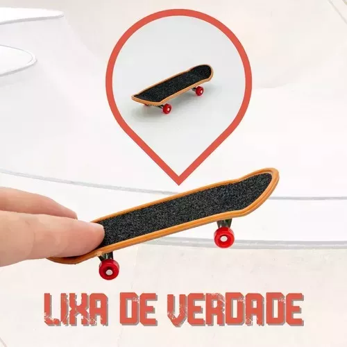 Cartela Com 2 Skatinhos De Dedo E Acessórios Skate Board