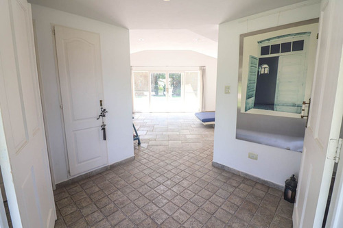 Venta Casa De 6 Ambientes - Country Club San Diego