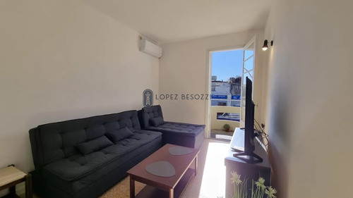 Venta Apartamento A Cuadra Y Media De La Playa 1 Dormitorio En Piriapolis - Edificio Italia