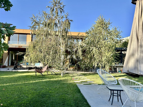 Casa En Venta De 5 Dorm. Piedra Roja Chicureo Colina