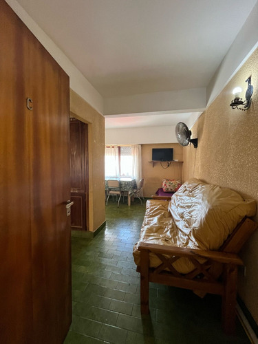 Alquiler Anual Departamento En Santa Teresita, Calle 31 Nº 332, La Costa