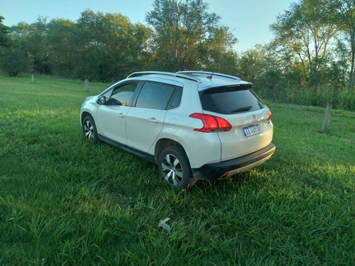 Peugeot 2008 1.6 Feline 2016